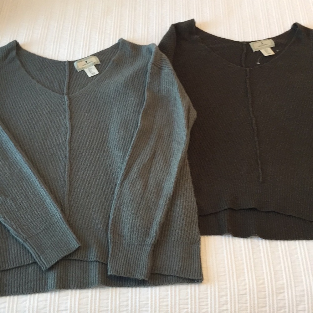 Bundle of two v neck sweaters